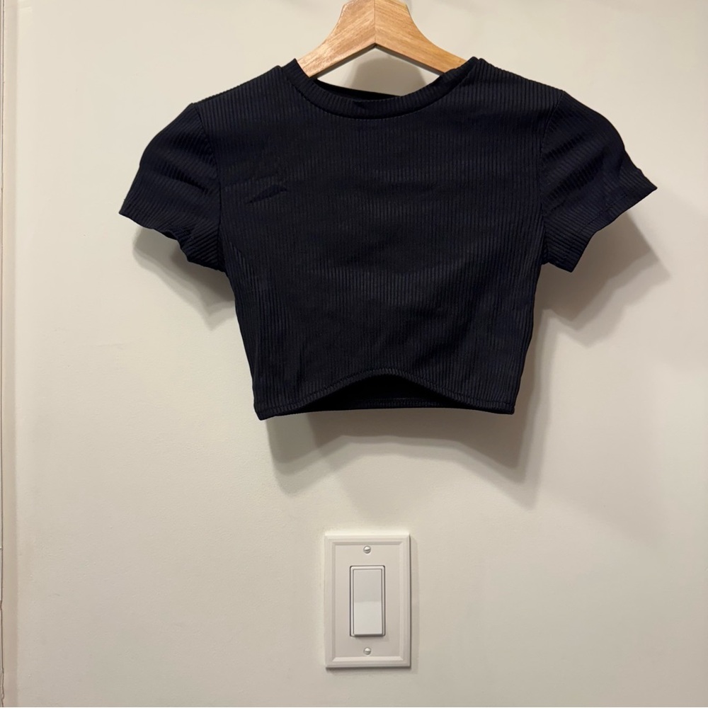 Bershka Black Fitted Crop T-Shirt Short Sleeve - Picture 5 of 7